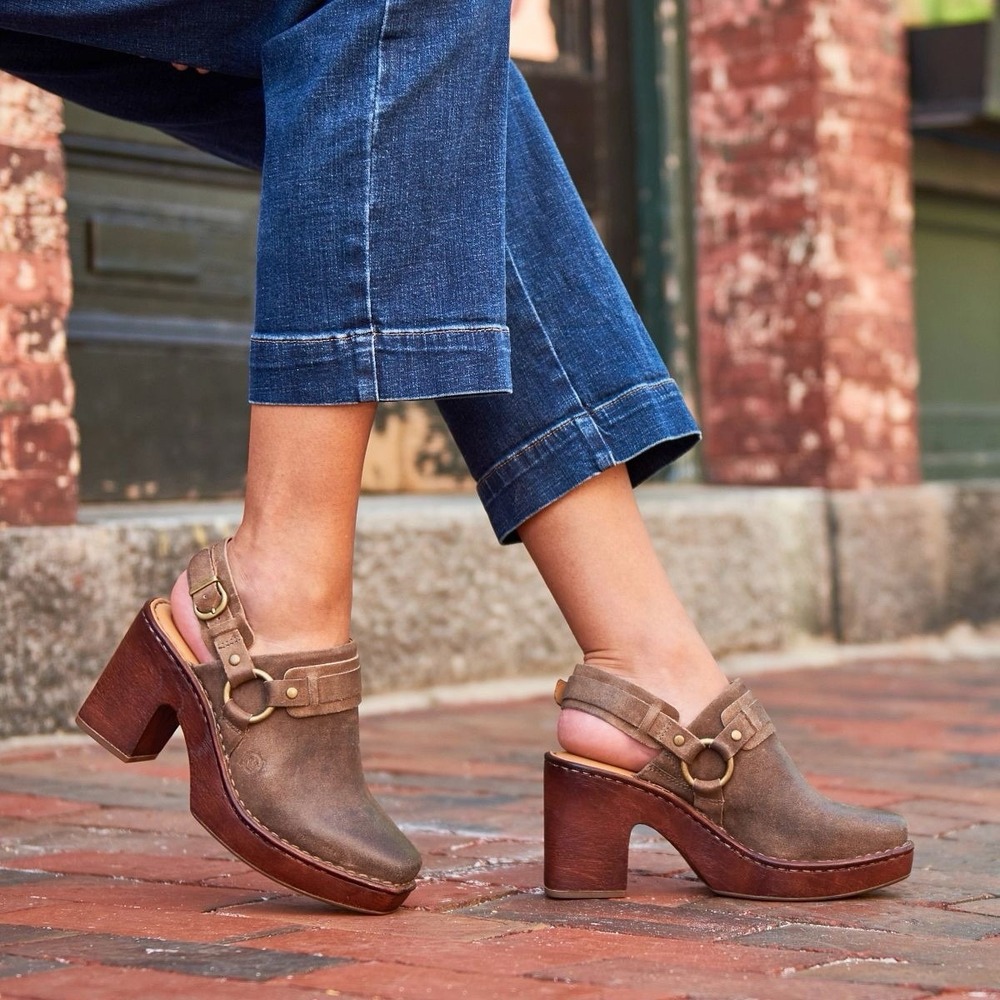 Børn Hudson Slingback Clogs Brown Distressed Leather Harness Heels Size 10